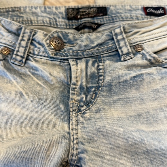 Silver Tuesday Low Capri - Picture 5 of 6